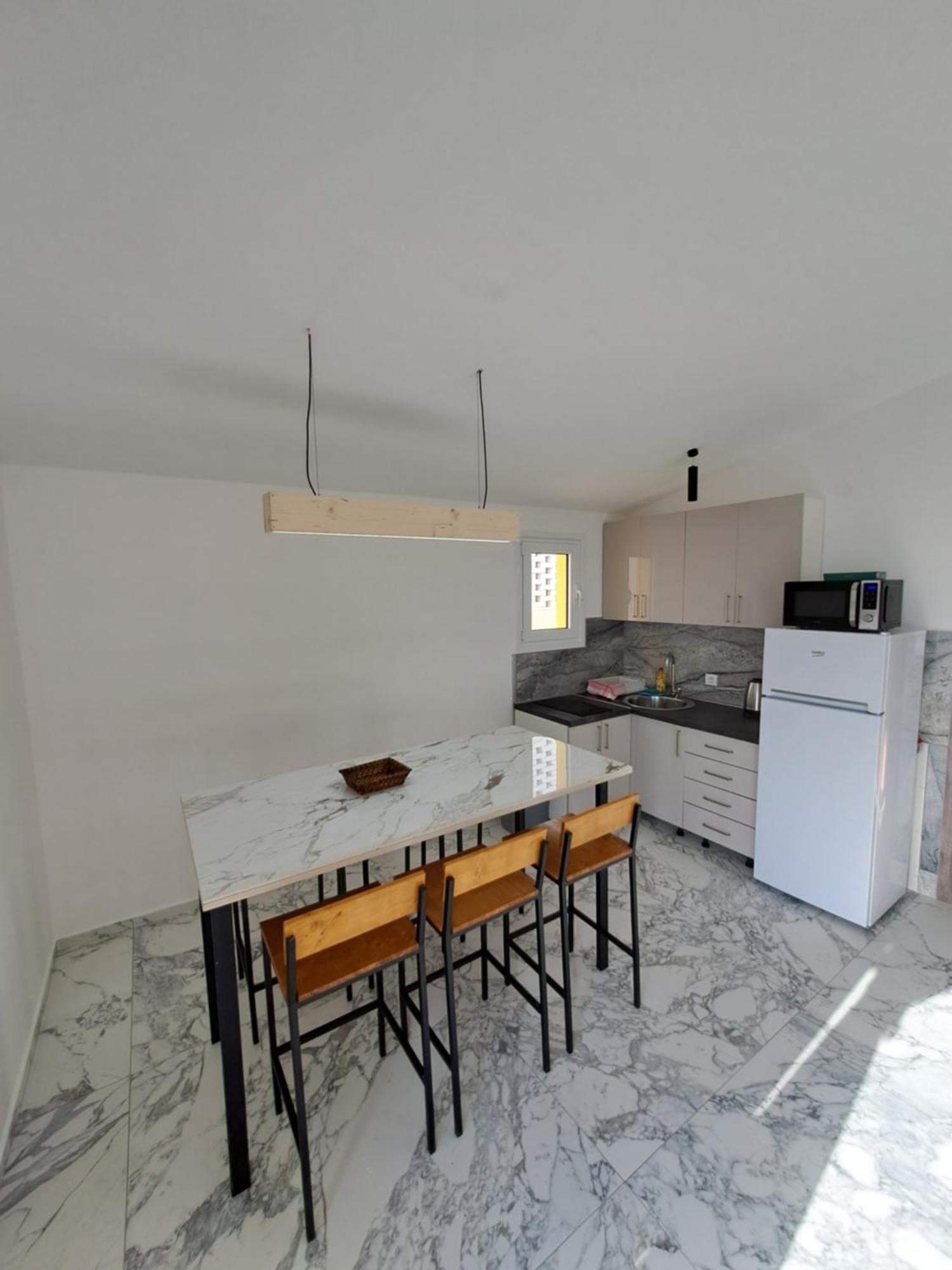Apartments Miles Utjeha Kültér fotó